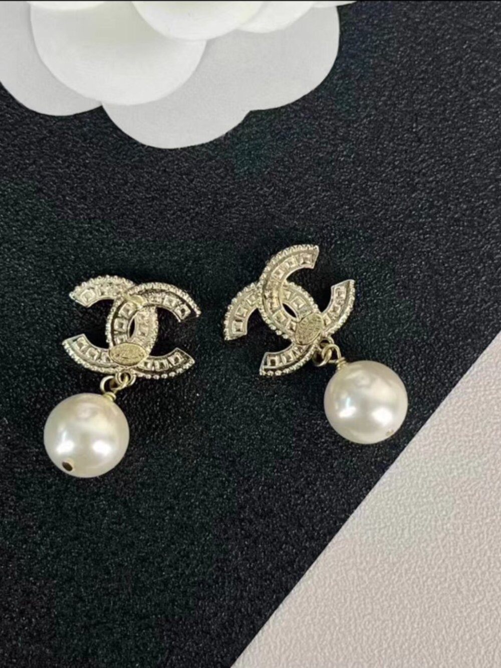 Chanel Classic CC Logo Pearl Stud Earrings - Picture 2 of 7